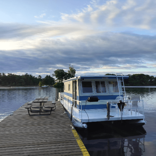 houseboating